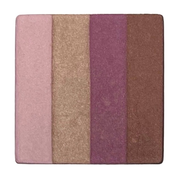 Victoria’s Secret Closer Eyeshadow Quad - Picture 1 of 1
